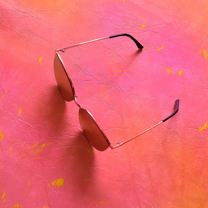 UCCA - Rose Tinted Lens