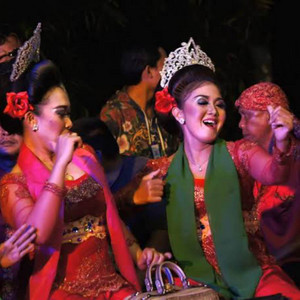 Almira - TONGTOLANG NANGKA BAJIDORAN