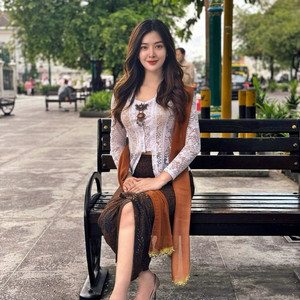 DJ Gabriela Saddock - DJ LOS DOL