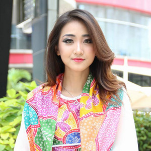 Arya Dwipangga, DESY PARASWATI - MANUSA GHIBAH