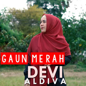 Devi Aldiva - Gaun Merah