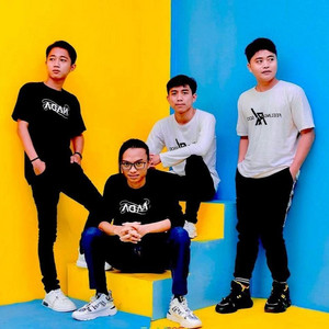 Tri Suaka, Si kembar - Cinta Terpendam