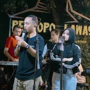 Zinidin Zidan, Yaya Nadila - Sekecewa Itu - Live