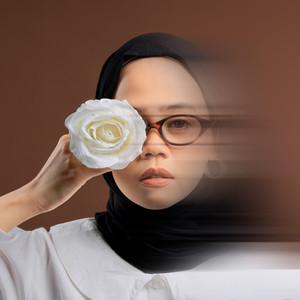 Nuranica - Lampu Kota