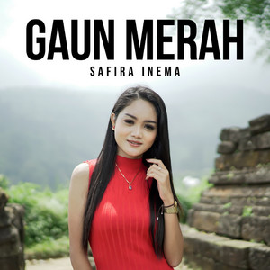 Safira Inema - Gaun Merah