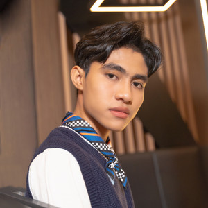 Eby - Untukmu Aku Bertahan